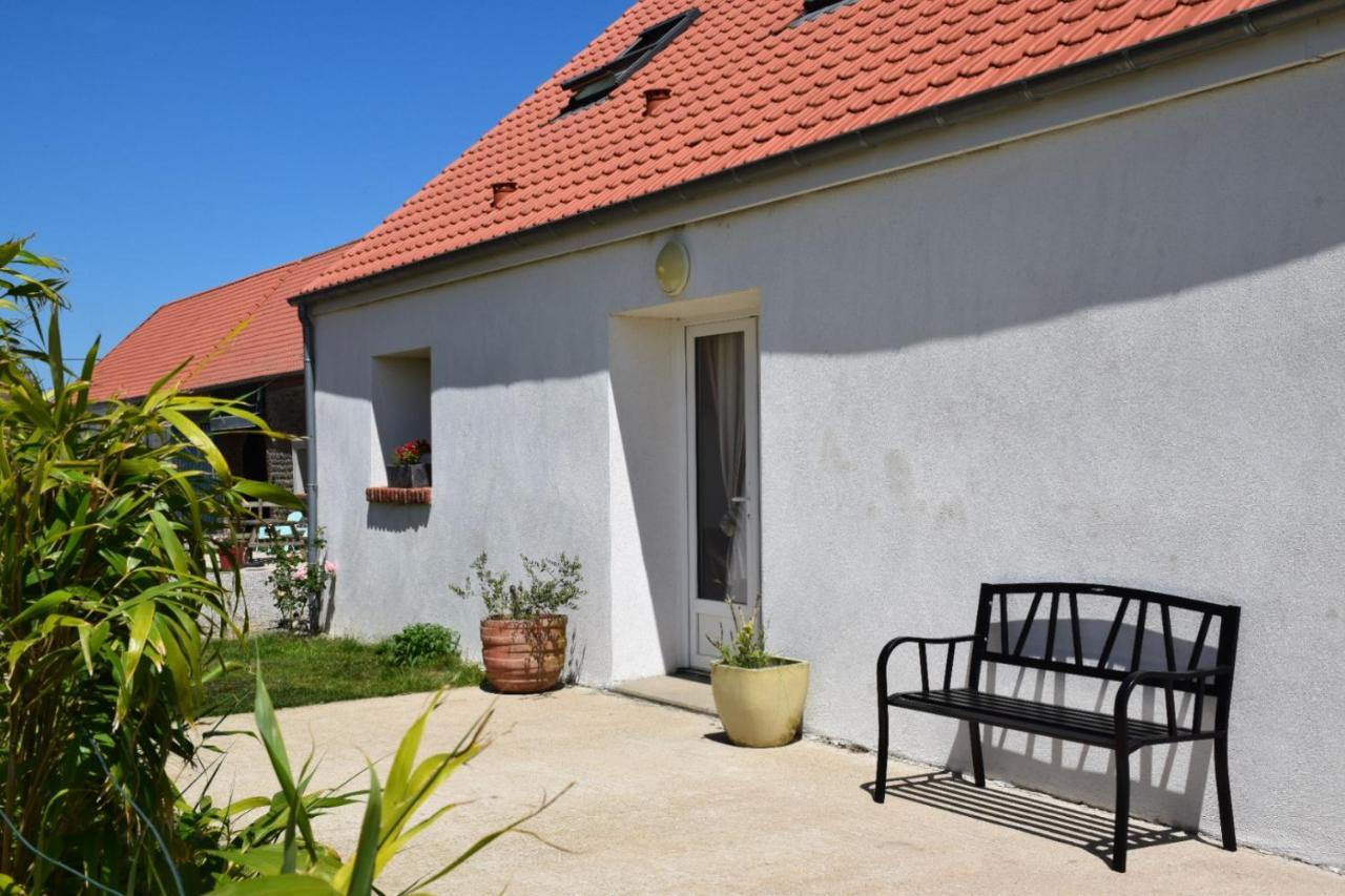 Le Clos de l'Angley Gîtes et pension équestre Caffiers Exterior foto