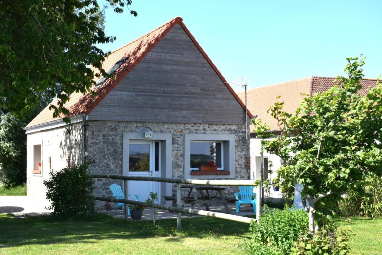 Le Clos de l'Angley Gîtes et pension équestre Caffiers Exterior foto
