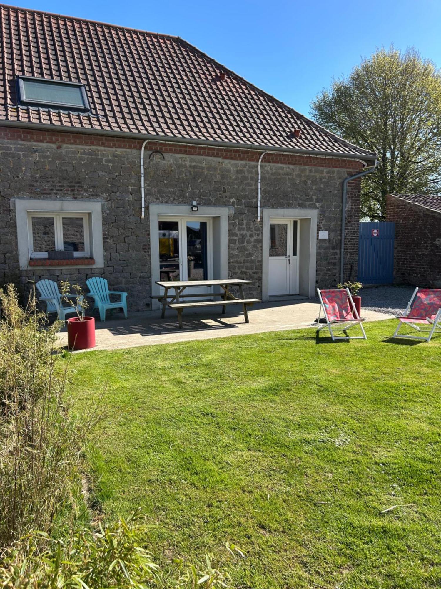 Le Clos de l'Angley Gîtes et pension équestre Caffiers Exterior foto